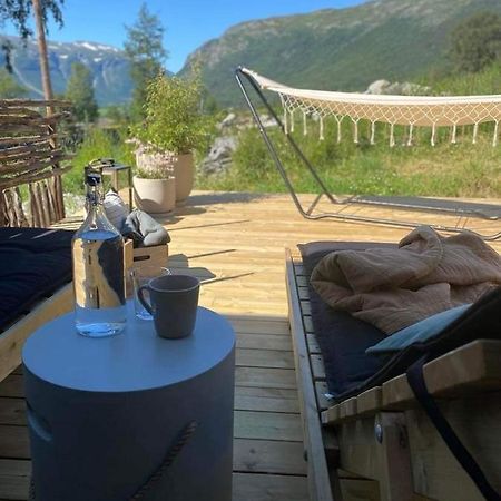 Sauefjoset - Idyllisk Gardstun Fra 1800-Tallet Skjåk エクステリア 写真
