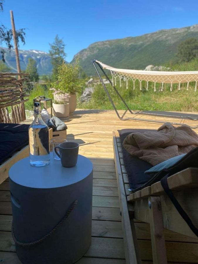 Sauefjoset - Idyllisk Gardstun Fra 1800-Tallet Skjåk エクステリア 写真